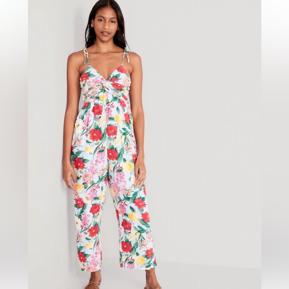 Bright jump suit
